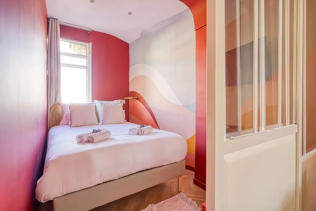 Appartement 2 Chambres Place Pereire 75017 - II Paris 0*,  France